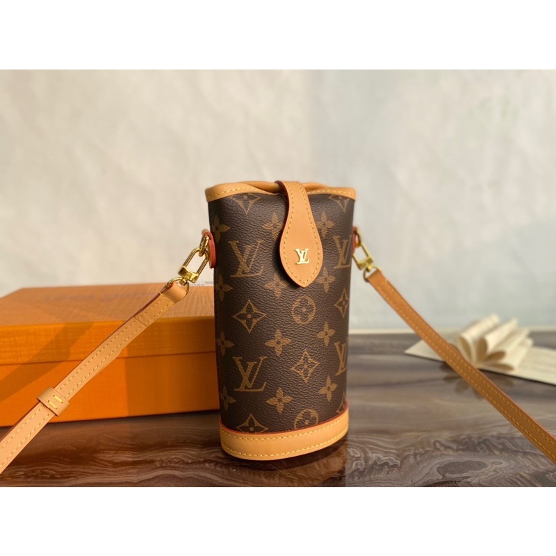 Túi đeo chéo nữ dáng lọ thương hiệu Louis Vuitton LV cao cấp hàng vip 1-1