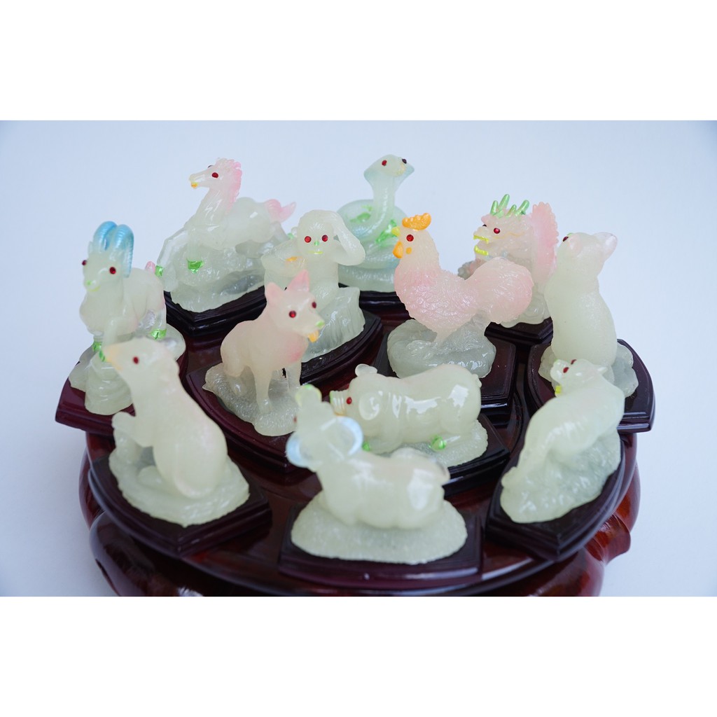 Tượng 12 con giáp dạ quang phát sáng trong đêm đẹp mê | BigBuy360 - bigbuy360.vn