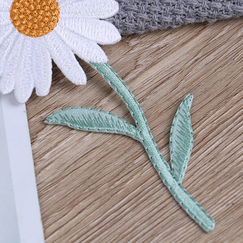 Sticker Ủi Thêu Hình Hoa Cúc Xinh Xắn