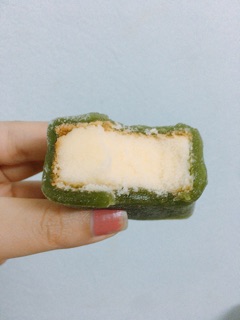 Bánh bông lan mochi phu thê