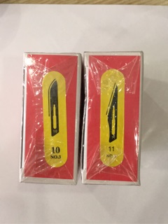 Dao mổ số 11 (hộp 100 cái)
