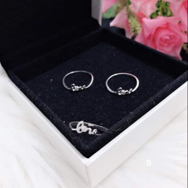 Nhẫn bạc ta thân trơn mặt chữ love