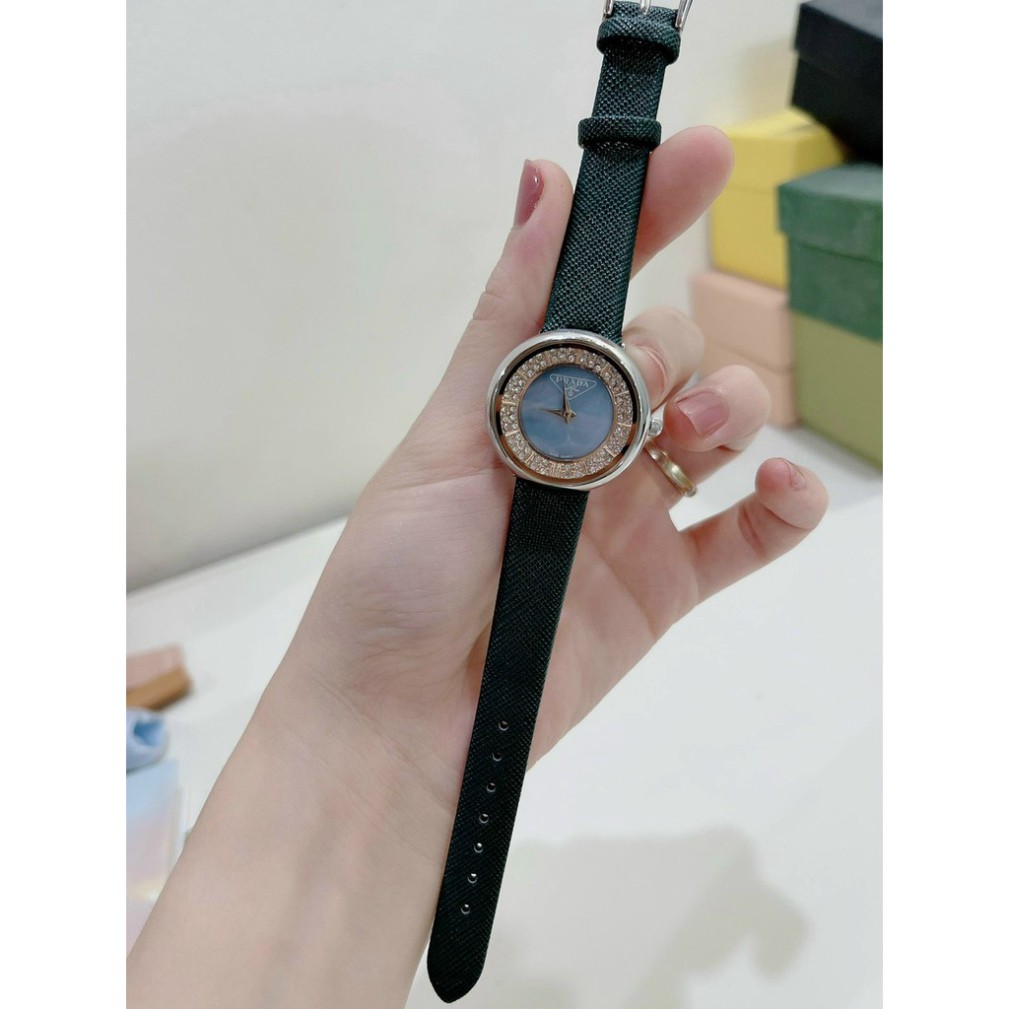 Đồng hô nữ Prada dây da mềm, full box, thẻ bảo hành 12 tháng -Dongho.prada | BigBuy360 - bigbuy360.vn