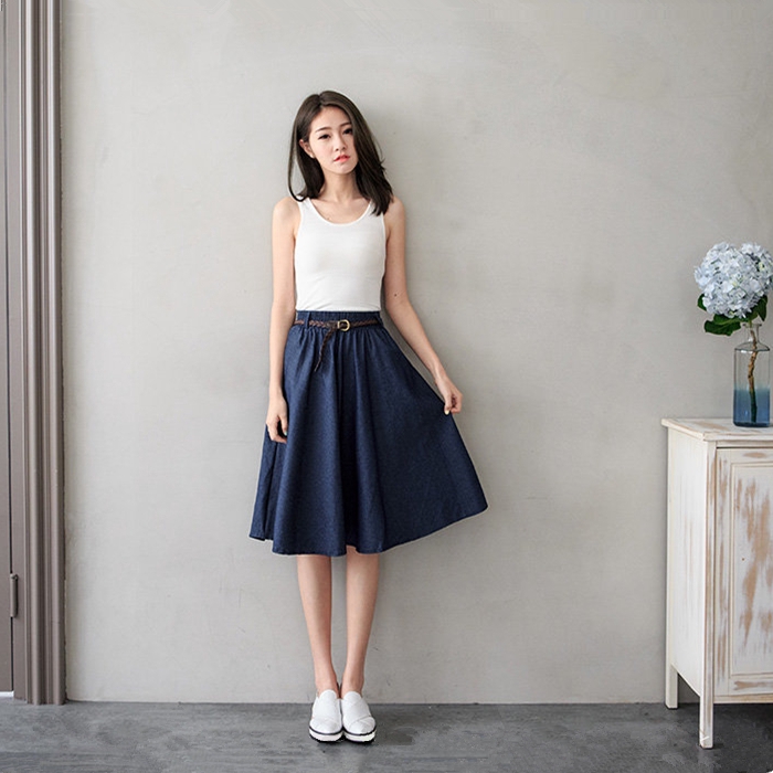 Chân váy denim lưng cao theo phong cách retro Hàn Quốc | BigBuy360 - bigbuy360.vn