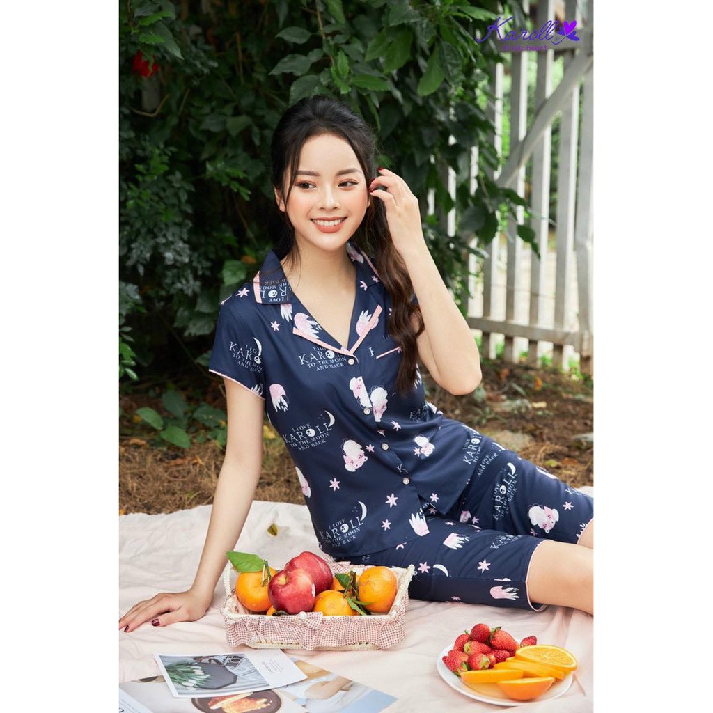 SET PIJAMA mặc nhà KAROLL. Bộ đồ mặc nhà lụa cao cấp, phom áo cộc quần ngố họa tiết dễ thương trẻ trung