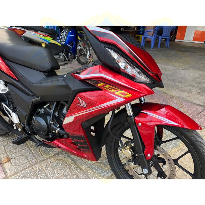 ( Quí khách vui lòng mang ra tiệm cho thợ dán ) Tem winner đỏ