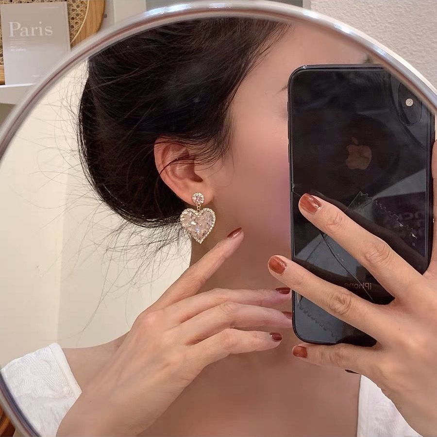 Khuyên Tai Hình Trái Tim Đính Đá Hồng Đáng Yêu Dành Cho Nữ