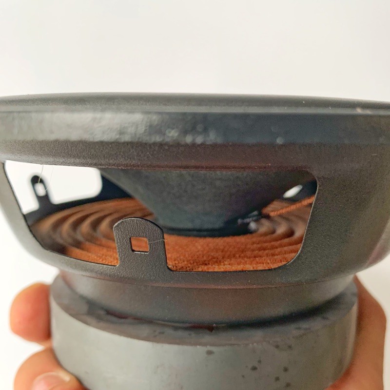 LOA BASS 18CM KHUNG SẮT COIL 25.5mm NAM CHÂM 100MM