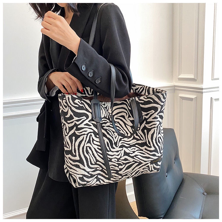 Túi xách cỡ lớn họa tiết ngựa vằn thời trang 2020 cho nữ