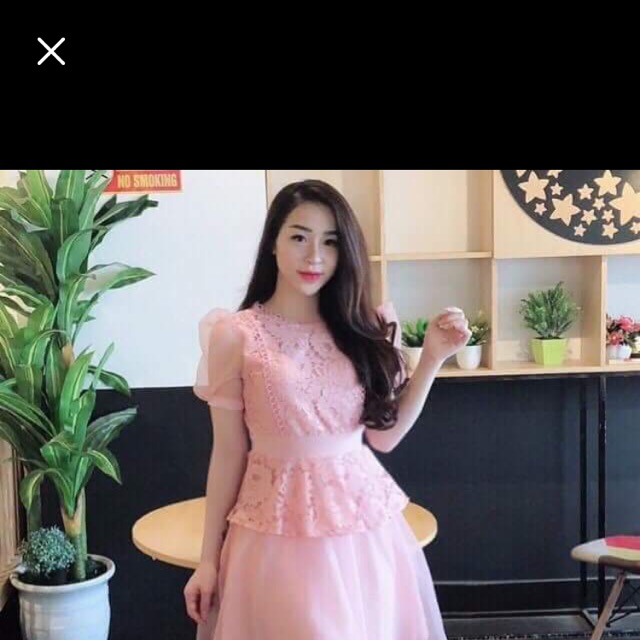 Váy hồng s. Váy đen s