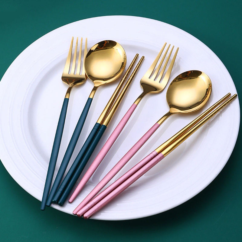 3 Bộ dụng cụ ăn uống bằng inox tiện dụng