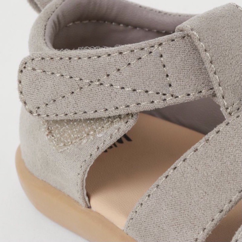 Sandal rọ HM màu ghi đậm cho bé trai