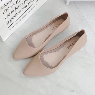 Giày nhựa đi mưa