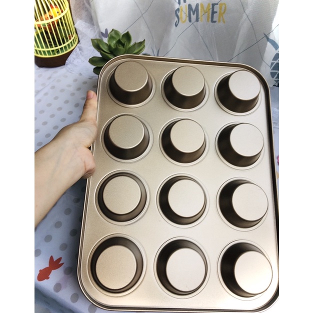 Khuôn cupcake 12 ô lớn chống dính (màu vàng - màu đen)
