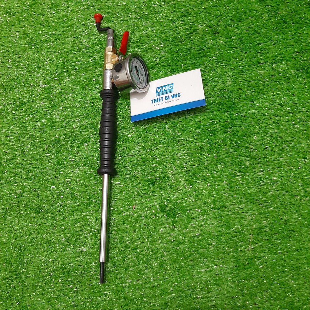 Tay bơm quay lốp xe ô tô đồng hồ có dầu áp max 16kg/cm2, dài 30cm
