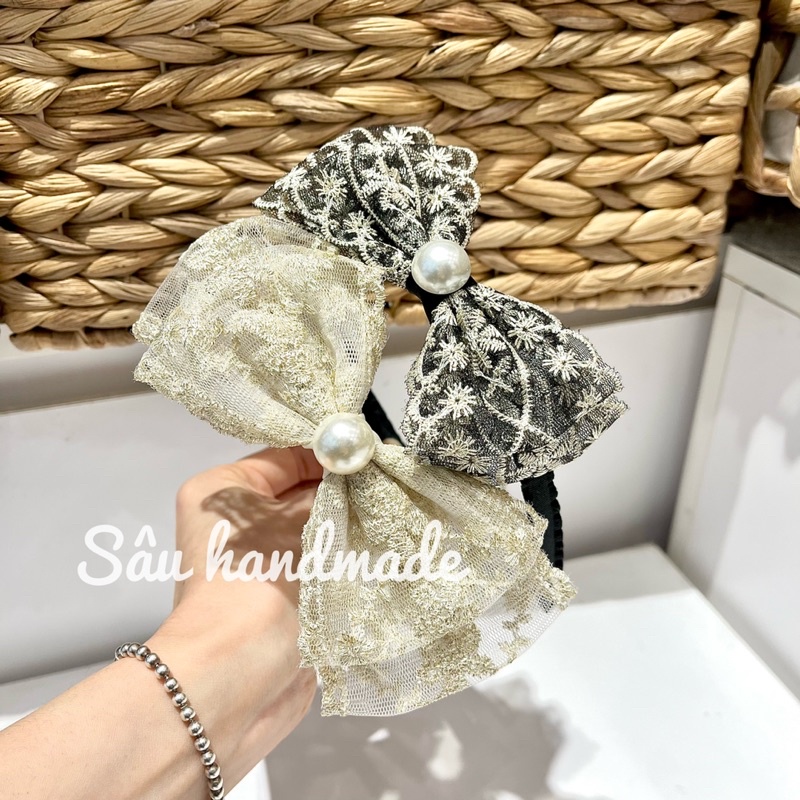Bờm nơ ren handmade đính hạt trai cho bé