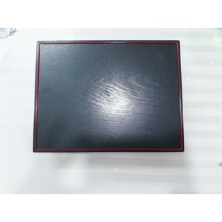 Hộp cơm Bento màu đỏ đen 5 ngăn