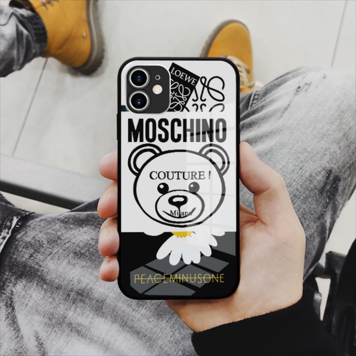 Ốp kính cường lực hình logo Moschino cao quý riêng mình Iphone OK-JC20210028