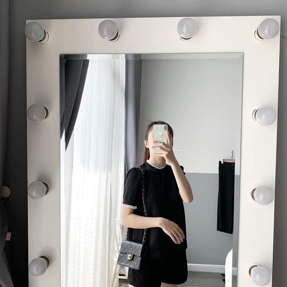 ÁO LỤA PHỐI VIỀN REN