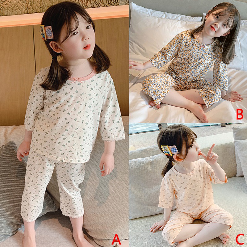 Bộ đồ mặc ở nhà phong cách Hàn Quốc sành điệu cho bé gái