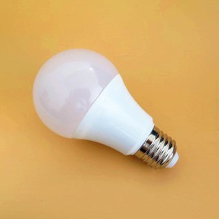 Bóng đèn led BULB 5w (Trắng - Vàng)