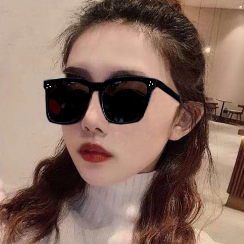 Kính mát kính râm thời trang người nổi tiếng bản vuông mầu đen sang trọng bắt mắt | BigBuy360 - bigbuy360.vn