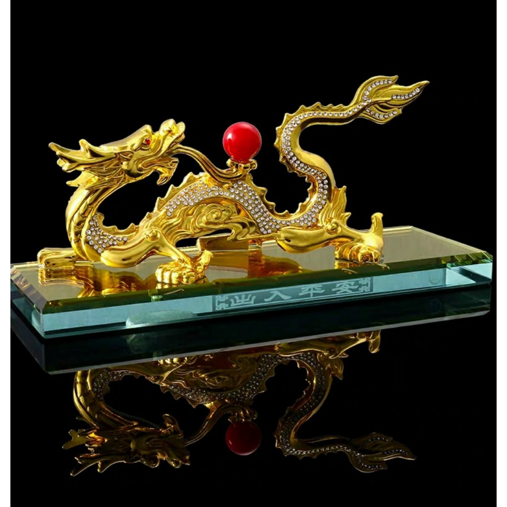 Tượng rồng vàng nhả ngọc phong thủy tặng kèm nước hoa trang trí trên taplo xe ô tô, xe hơi