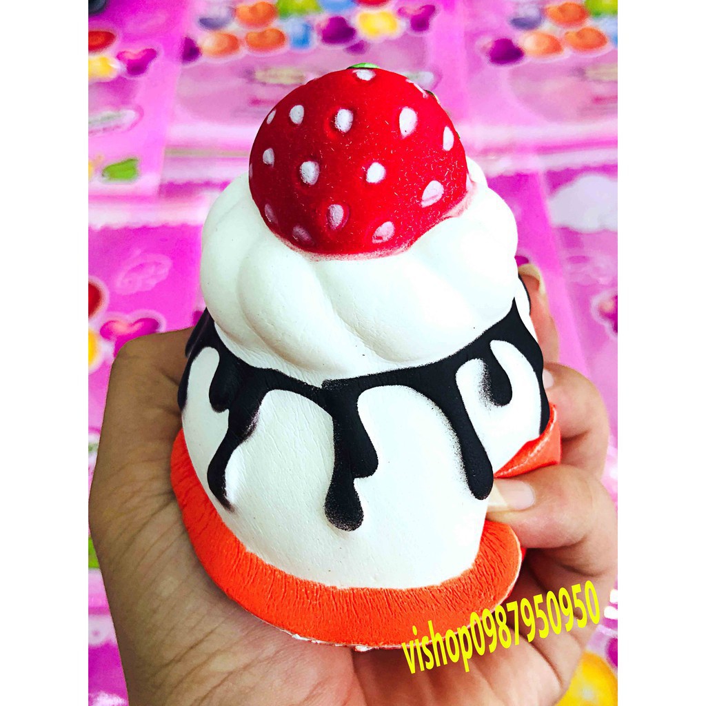 ĐỒ CHƠI SQUISHY BÁNH KEM DÂU ĐẸP