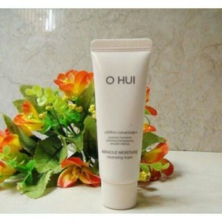 Sữa Rửa Mặt Ohui Miracle Moisture Cleansing Foam dưỡng ẩm sáng da 40 ml (Có tem và không tem)