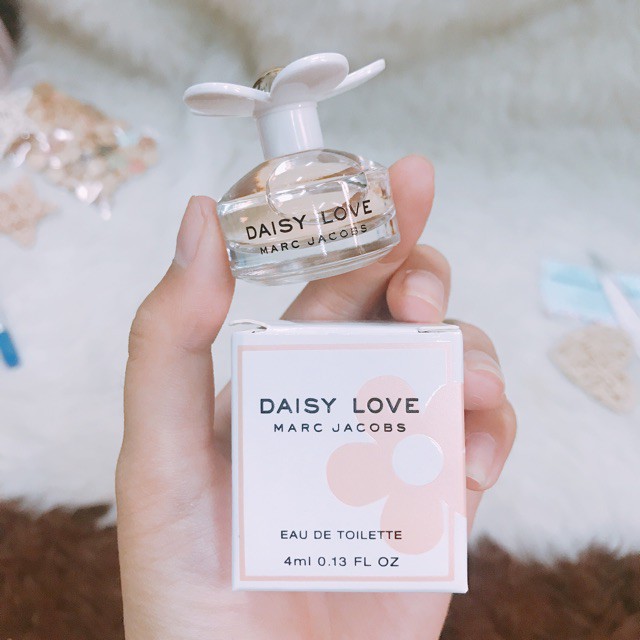 Nước hoa Marc Jacobs Daisy Love_ Eau De Toillet 4ml | BigBuy360 - bigbuy360.vn