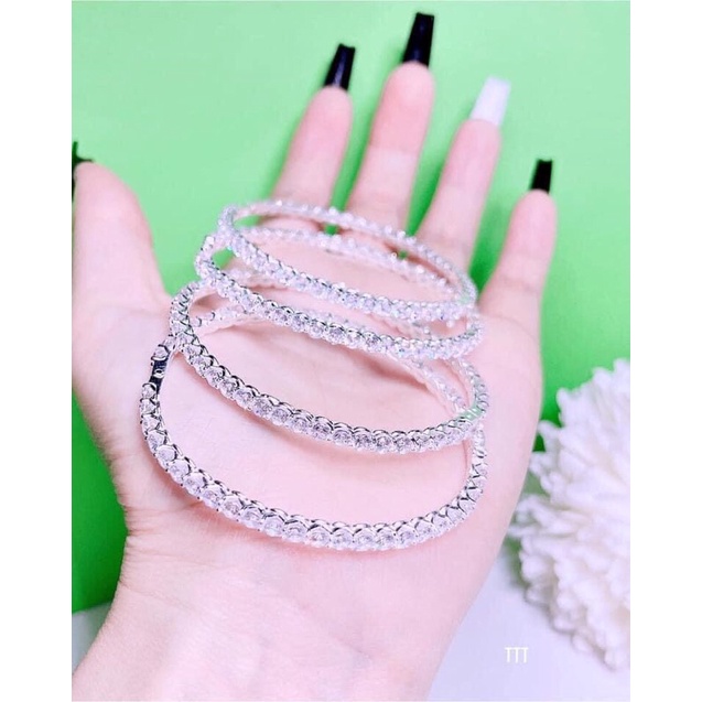Vòng cứng full đá bạc ta cho bạn gái