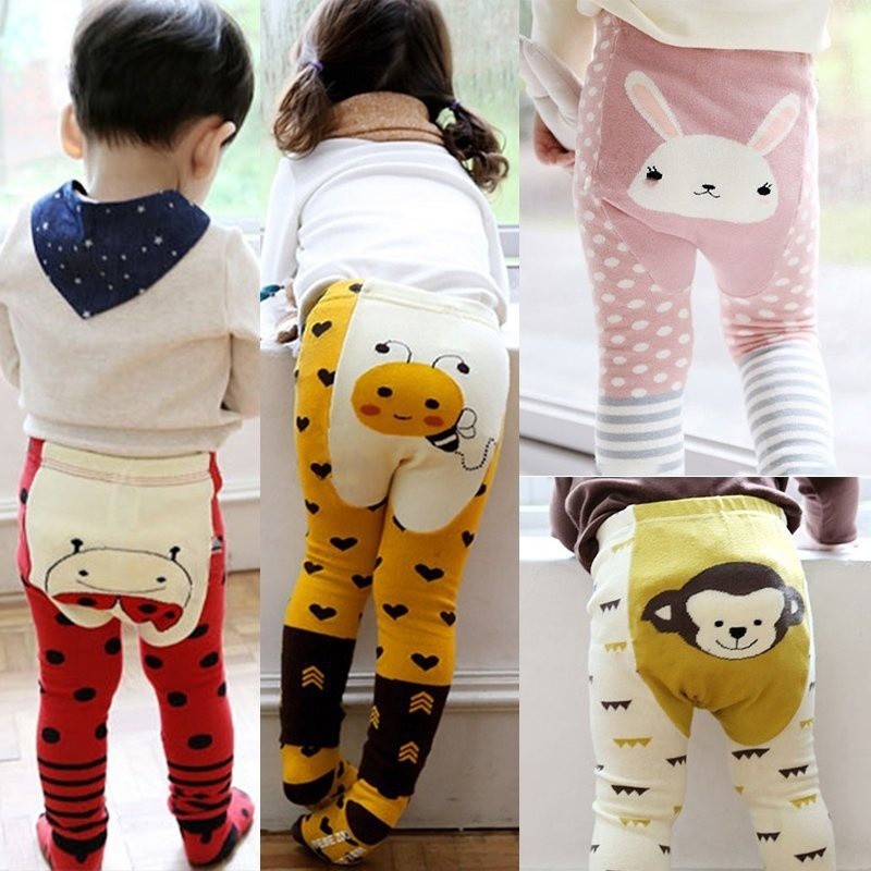 Set quần dài phối đôi tất in họa tiết hoạt hình đáng yêu cho bé