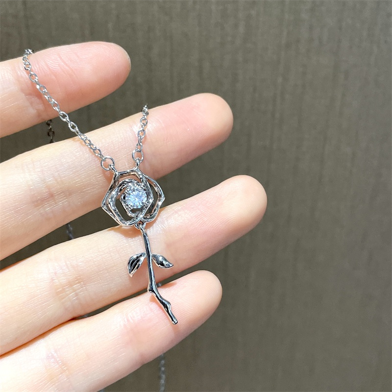 Vòng cổ Mặt Hoa Hồng Đính Đá Zircon Phong Cách Hàn Quốc