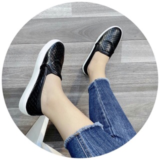 Giày slip on vảy cá