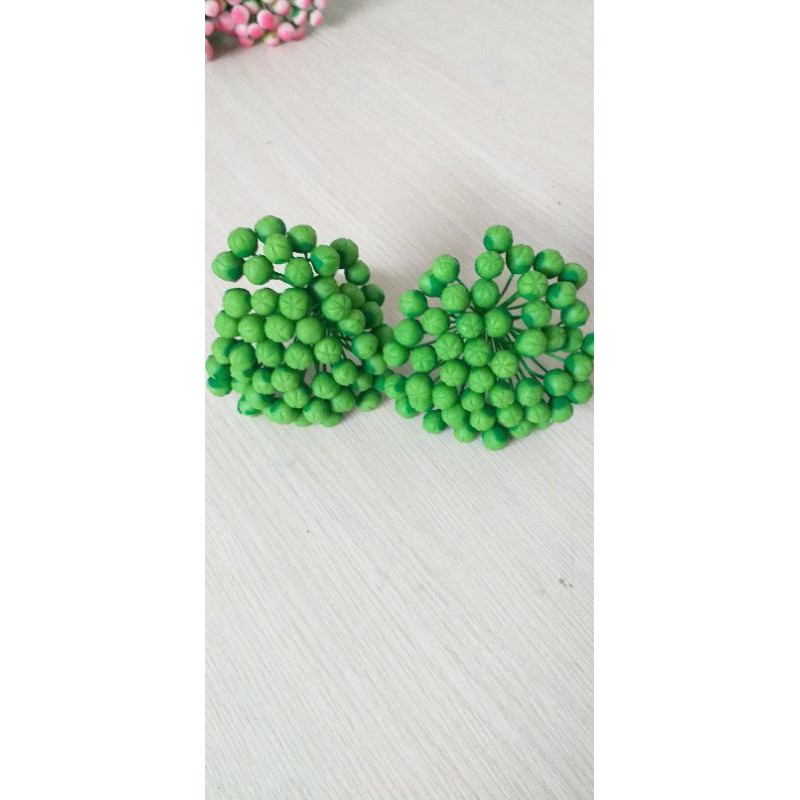 1 bó nụ mai , nụ đào