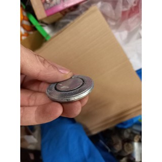 Nam châm vĩnh cửu trắng neo mạnh 3.4cm dày 4ly có lỗ giữa. 589nhattao