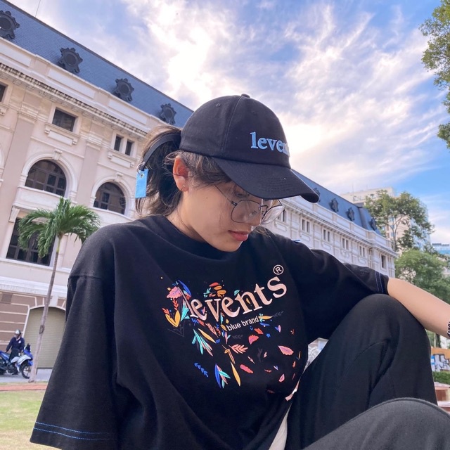 Áo thun  𝗧𝗘𝗘 𝗙𝗟𝗢𝗥𝗔𝗟 𝗕𝗟𝗔𝗖𝗞 𝗔𝗡𝗗 𝗪𝗛𝗜𝗧𝗘 ®️ - 𝑯𝒂̀𝒏𝒈 𝒄𝒉𝒊́𝒏𝒉 𝒉𝒂̃𝒏𝒈