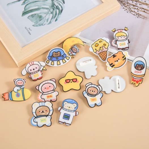 Ghim CàI ÁO HìNh Phi HàNh Gia BằNg Acrylic