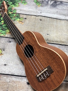 Đàn Ukulele Soprano Flight Miệng Hoa - CB2