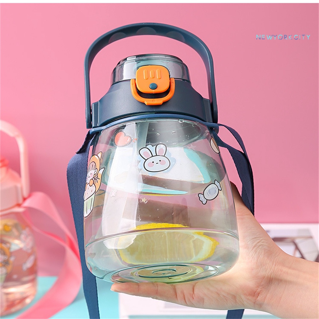 Bình Nước Thể Thao NY-1300ml Có Nắp Đậy Và Dây Đeo Vai Dung Tích Lớn Trong Suốt
