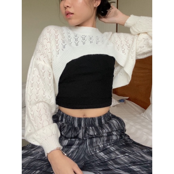 Áo khoác len croptop ngắn khoét ngực