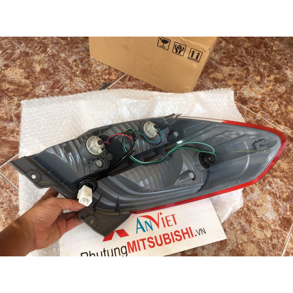 Đèn hậu xe Mitsubishi Attrage