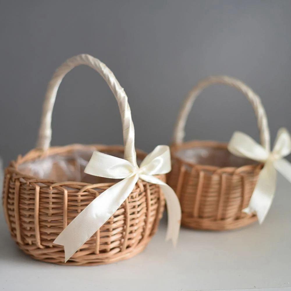 Giỏ Hoa Đan Bằng Tay Đơn Giản Dùng Trang Trí Đám Cưới
