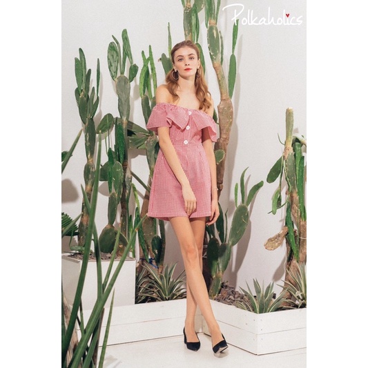 Pass jumpsuit trễ vai hoạ tiết gingham