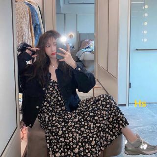 🍀 Váy yếm 2 dây hoa cúc