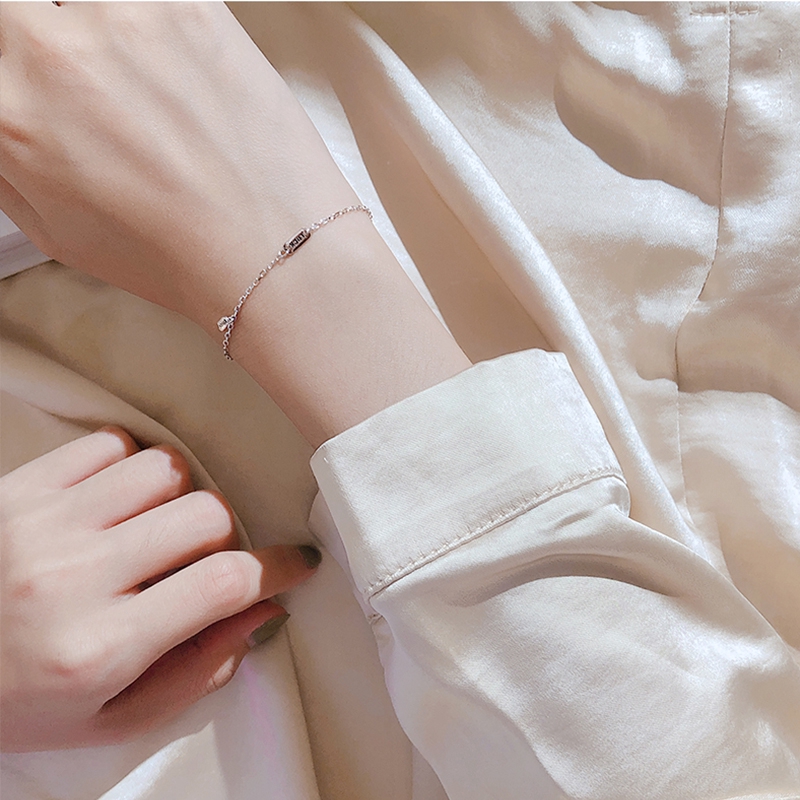 Vòng đeo tay thiết kế đơn giản mang lại may mắn phong cách Hàn Quốc