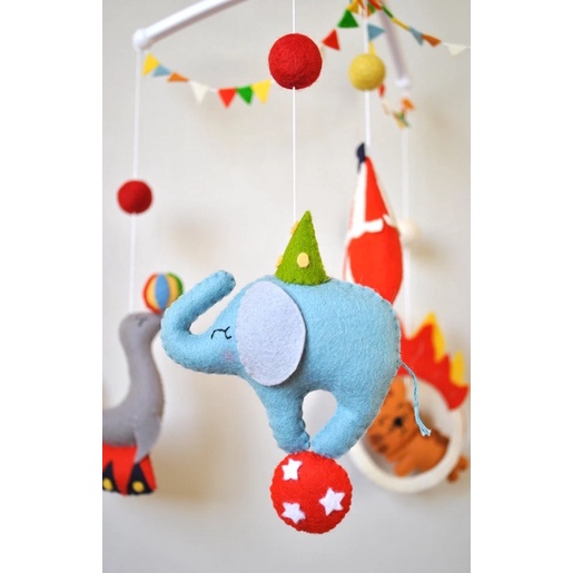 [FRRESHIP] Đồ chơi treo nôi cho bé kích thích thị giác ảnh thật, có nhạc tự xoay mẫu Rạp xiếc vui nhộn