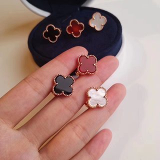 Khuyên Tai Nữ Hình Cỏ Bốn Lá Mạ Vàng Hồng 18K