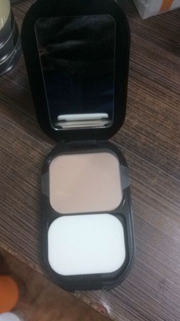 PHẤN PHỦ SIÊU MỊN MAX FACTOR FACEFINITY SPF20 MÀU SỐ 1