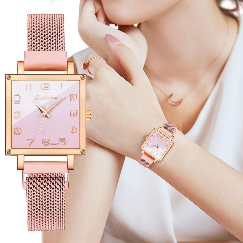 Đồng hồ thời trang nữ mặt vuông sang trọng